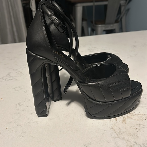 Aldo Pillow walk heels black 7.5 - Picture 3 of 4